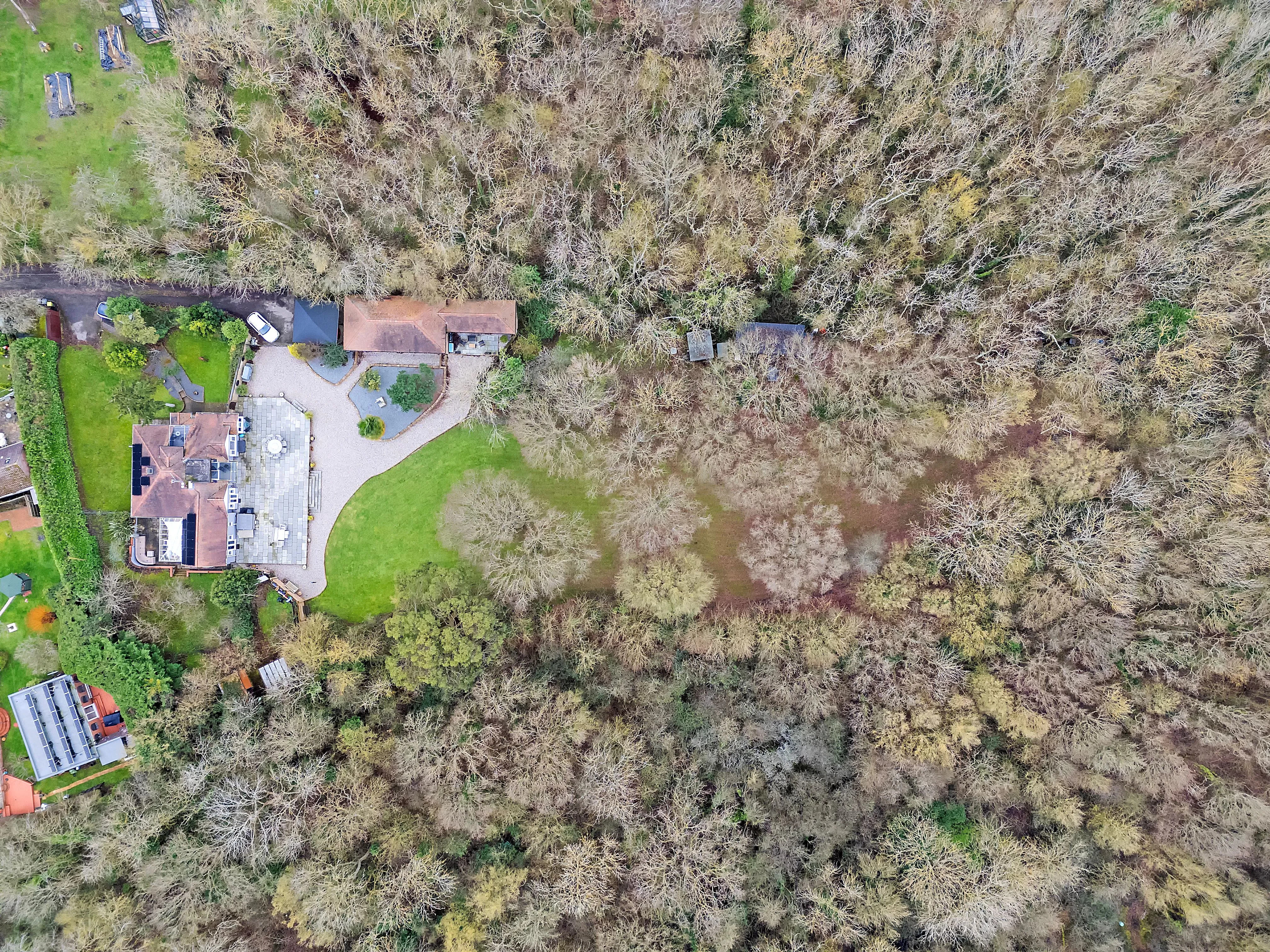 RESIDENTIAL INVESTMENT : VACANT DETACHED HOUSE SET IN GROUNDS OF AROUND 2 ACRES WITH LARGE DETACHED SELF CONTAINED ANNEX AND TRIPLE GARAGE