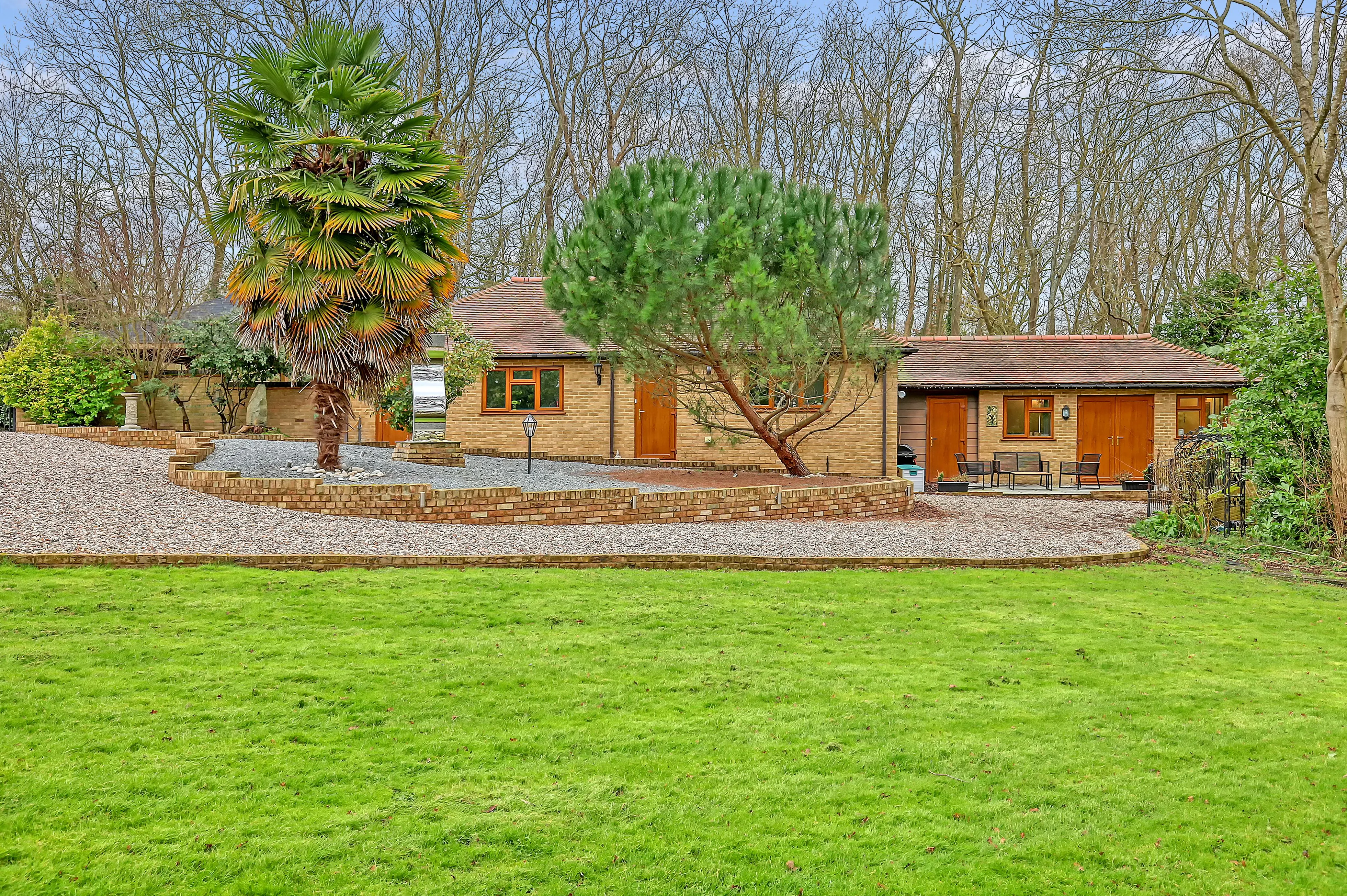 RESIDENTIAL INVESTMENT : VACANT DETACHED HOUSE SET IN GROUNDS OF AROUND 2 ACRES WITH LARGE DETACHED SELF CONTAINED ANNEX AND TRIPLE GARAGE