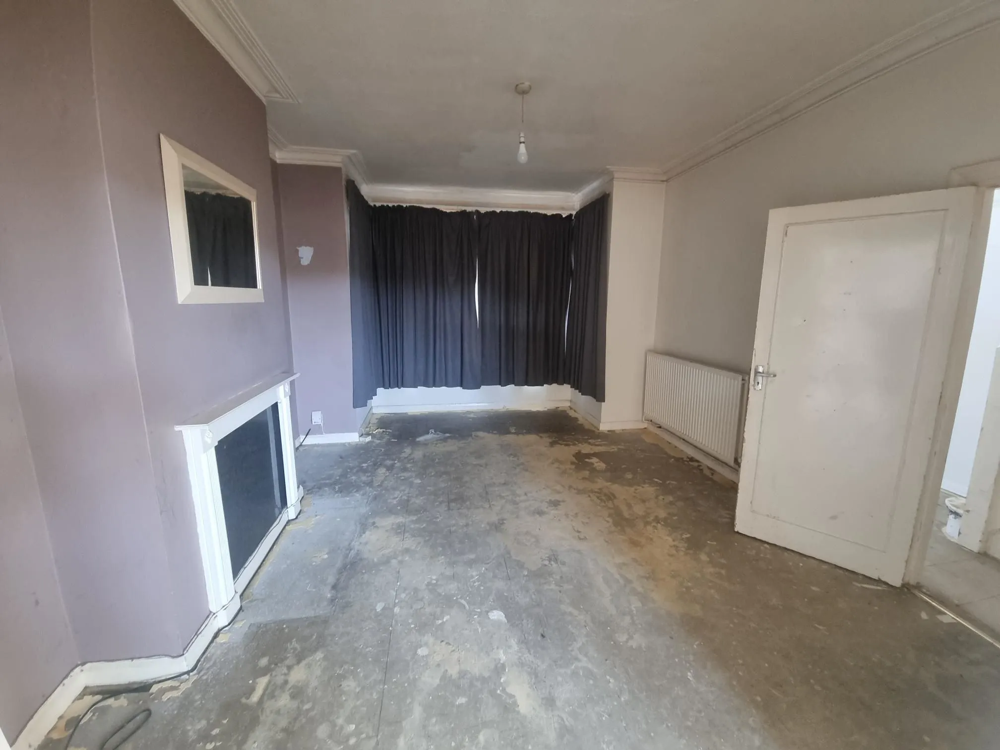 REFURBISHMENT OPPORTUNITY: A CHARACTER THREE BEDROOM  SEMI DETACHED HOUSE CLOSE TO SCHOOLS AND TOWN CENTRE IN NEED OF REFURBISHMENT