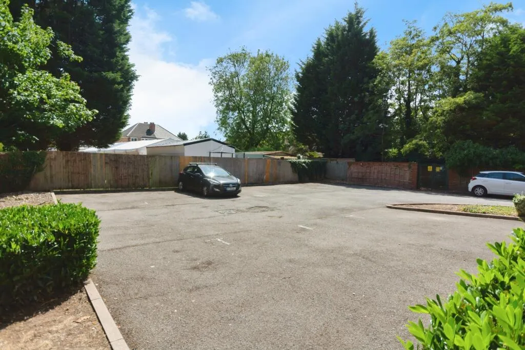 2 bed Maisonette