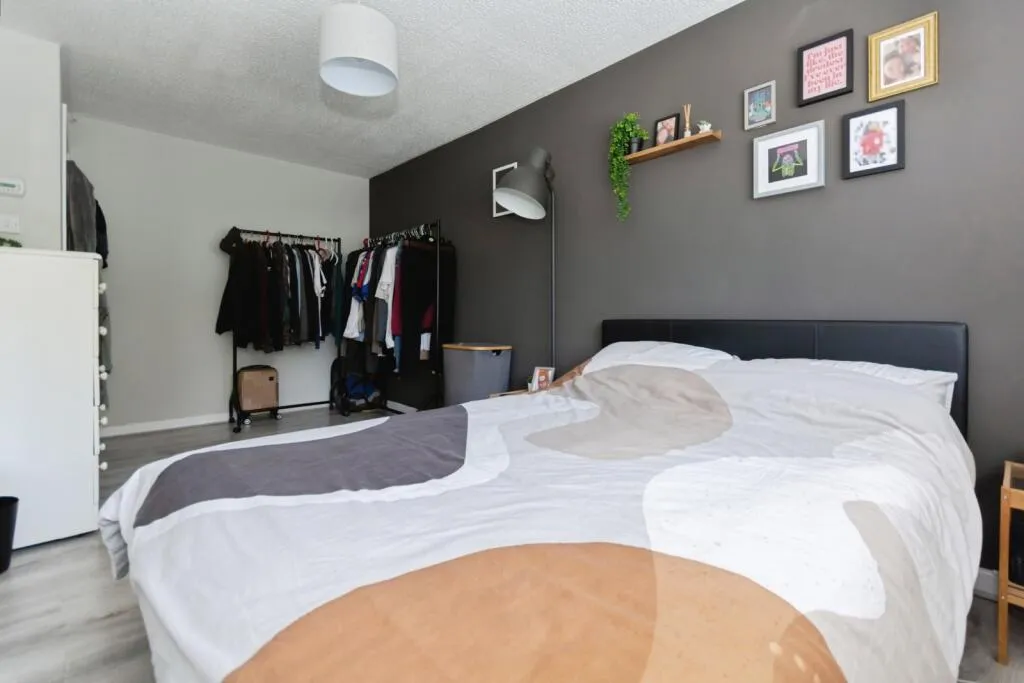 2 bed Maisonette