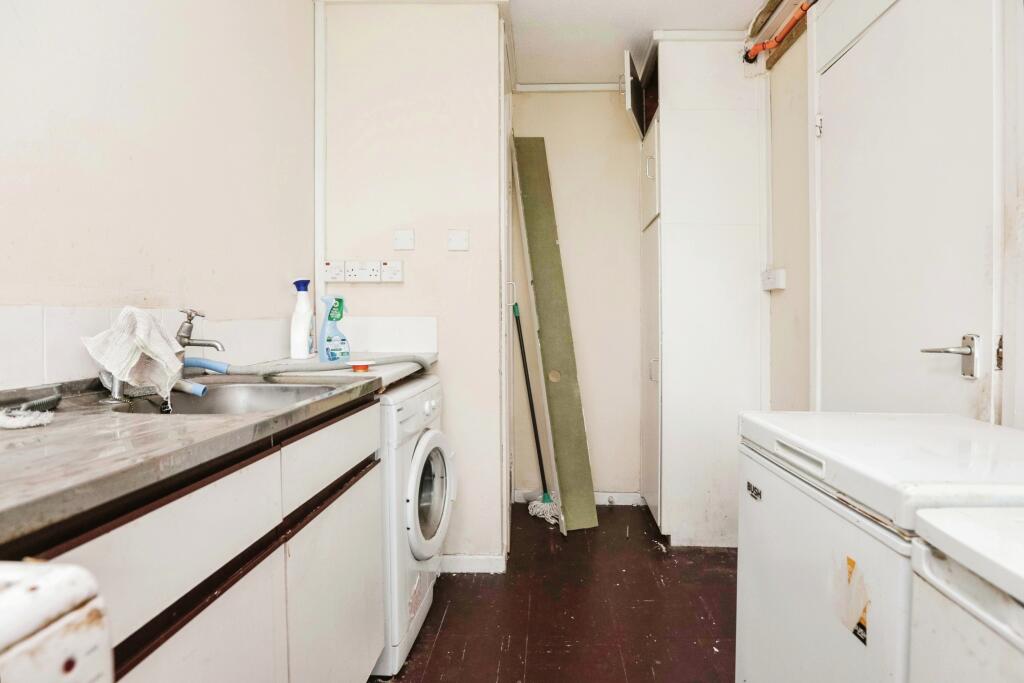 1 bed Block of Apartments