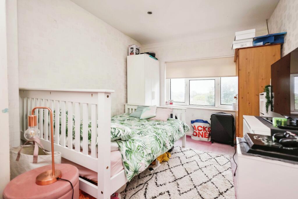 3 bed Semi-Detached