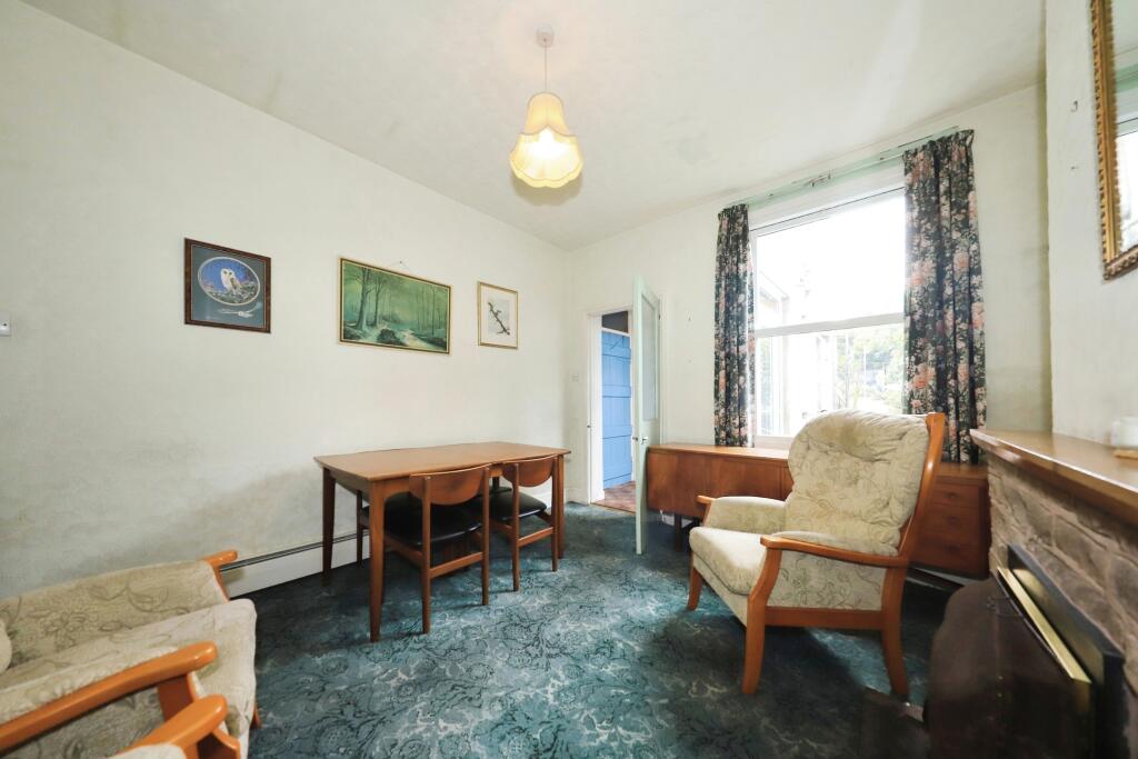 2 bed Terraced