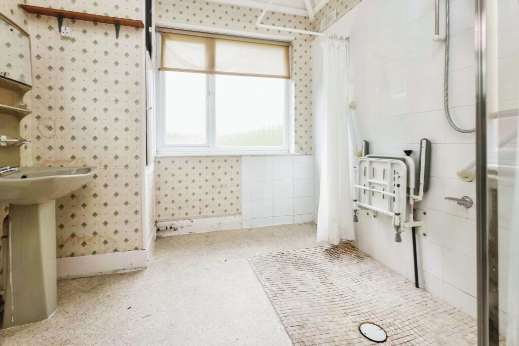 3 bed Semi-Detached