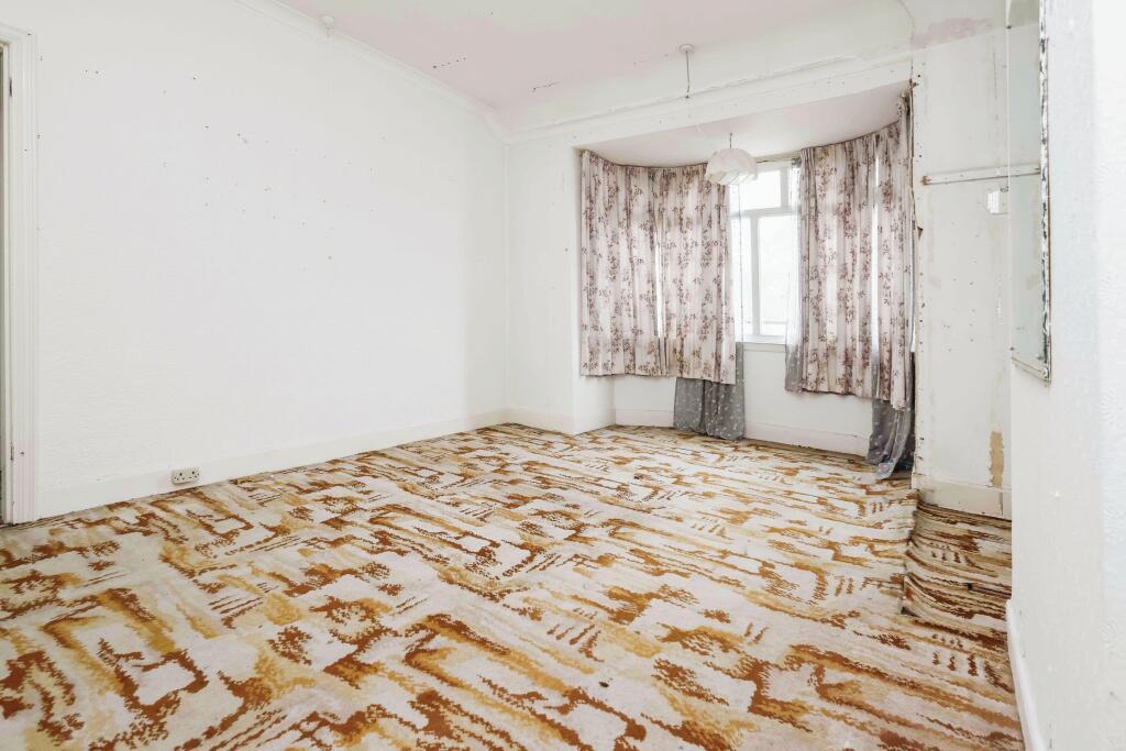 3 bed Semi-Detached