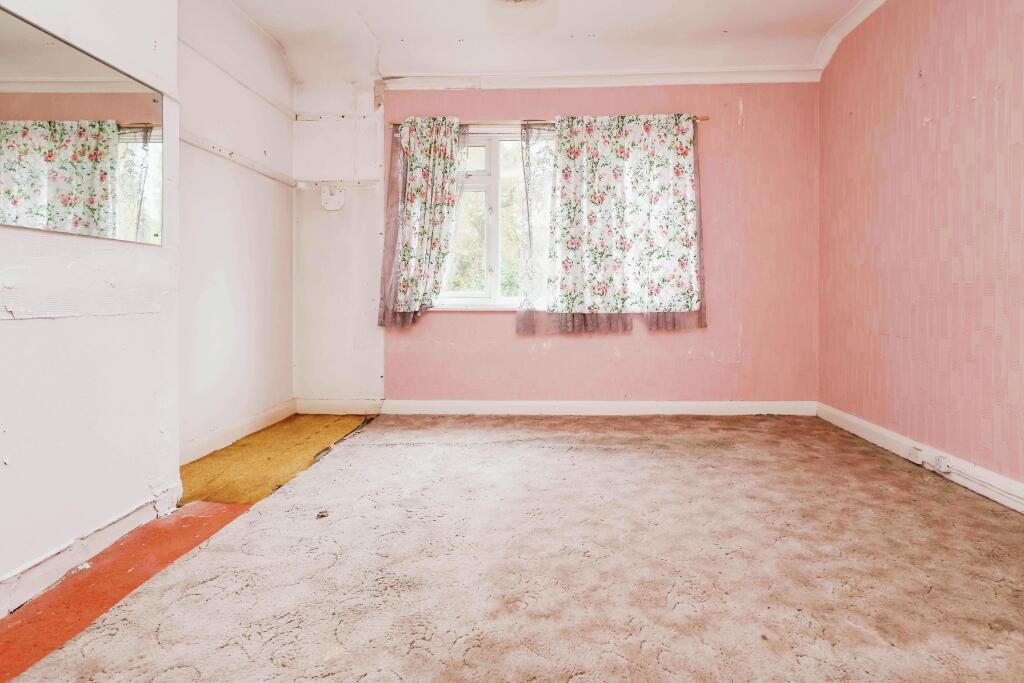 3 bed Semi-Detached