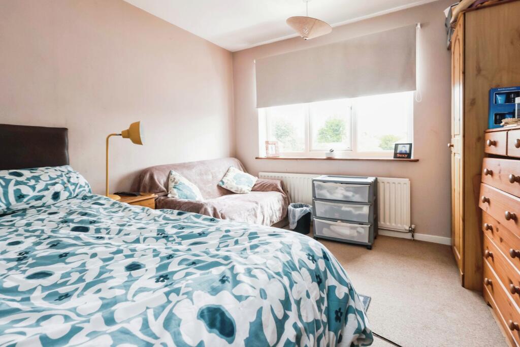 3 bed Semi-Detached