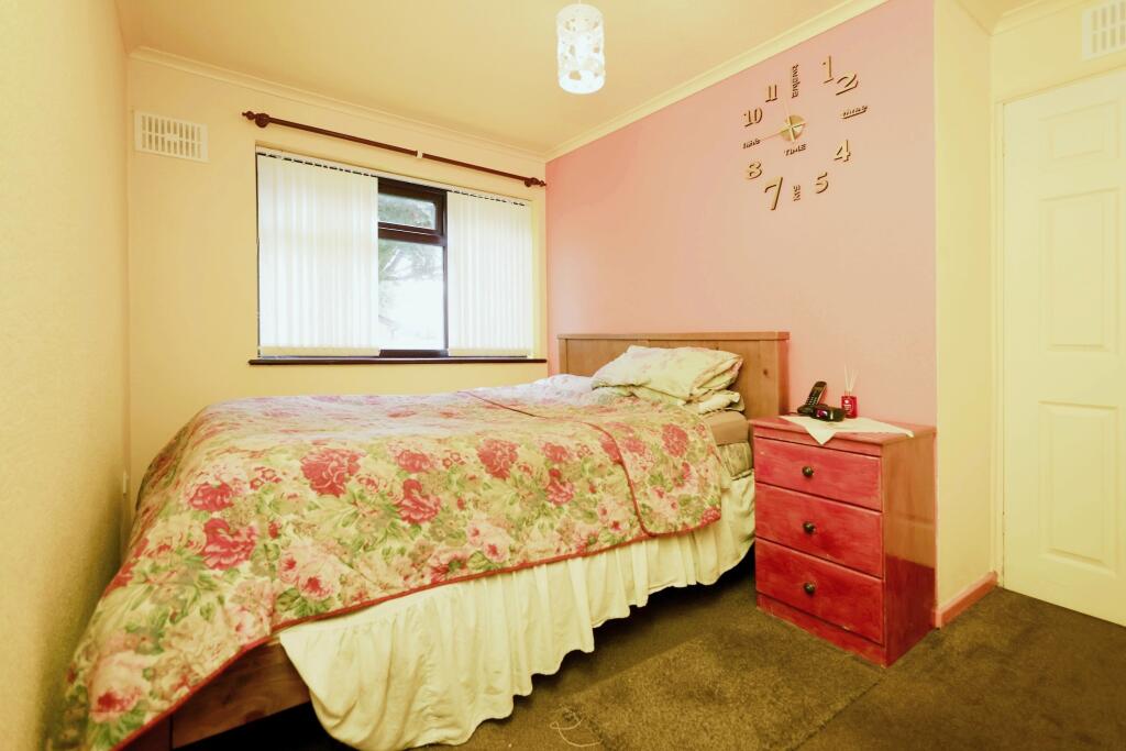 1 bed Ground Flat