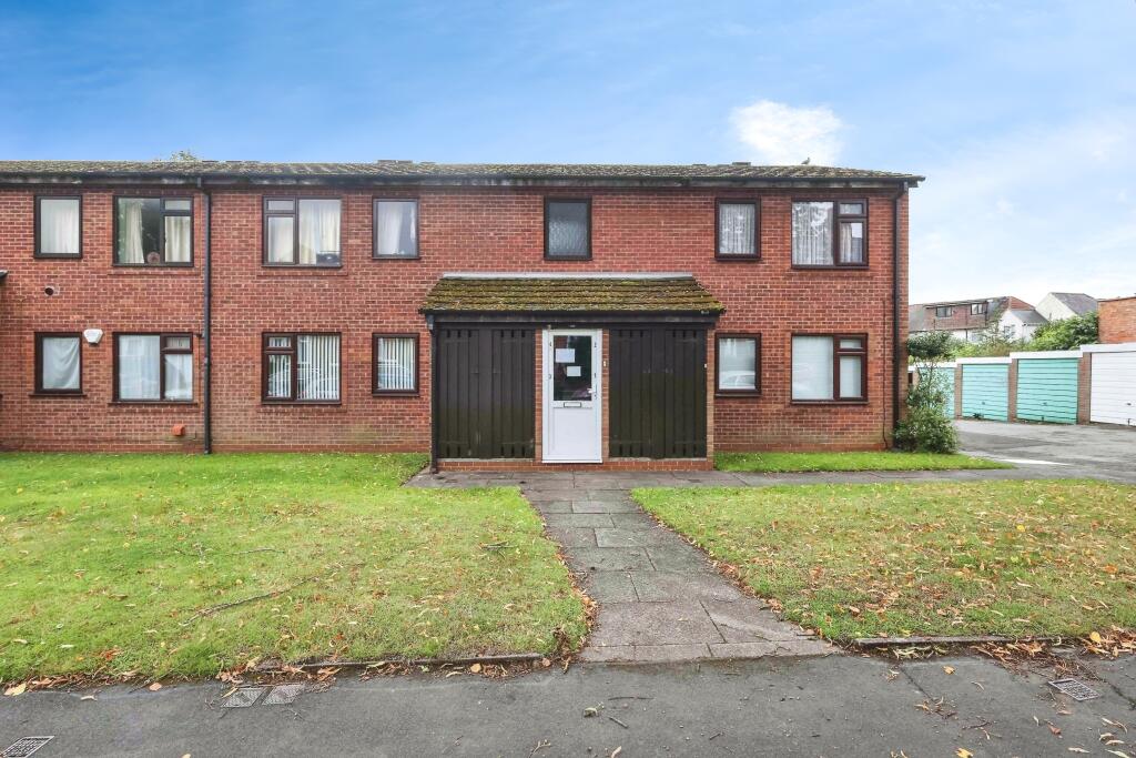 1 bed Ground Flat