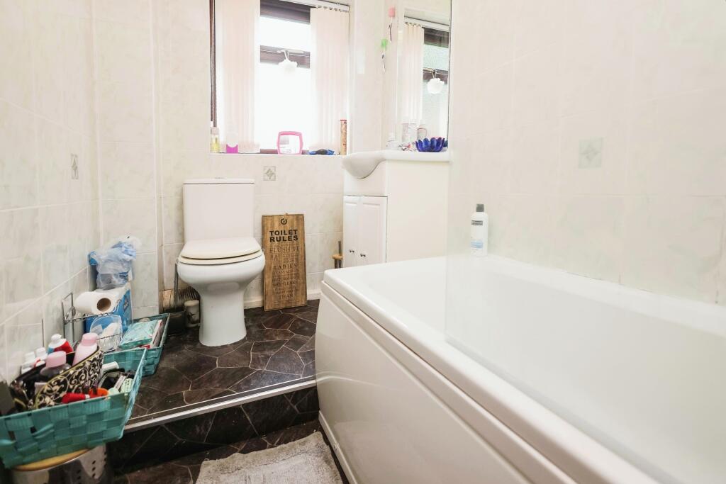 1 bed Ground Flat