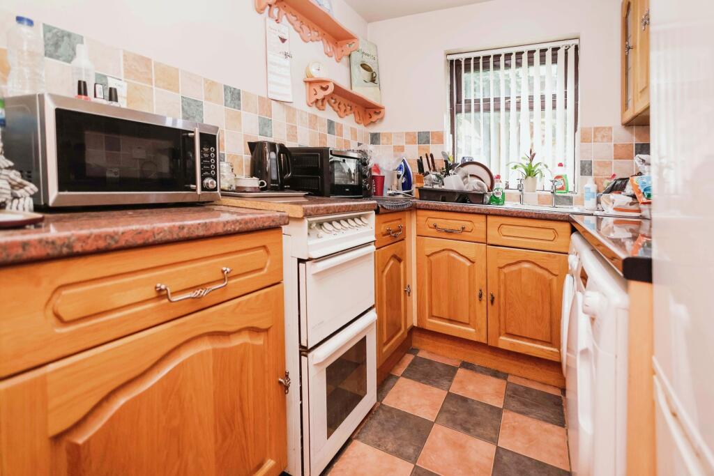 1 bed Ground Flat
