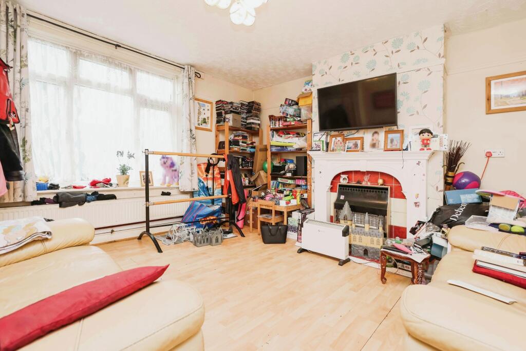3 bed Semi-Detached