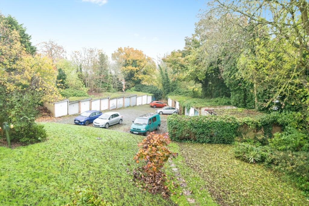 2 bed Apartment
