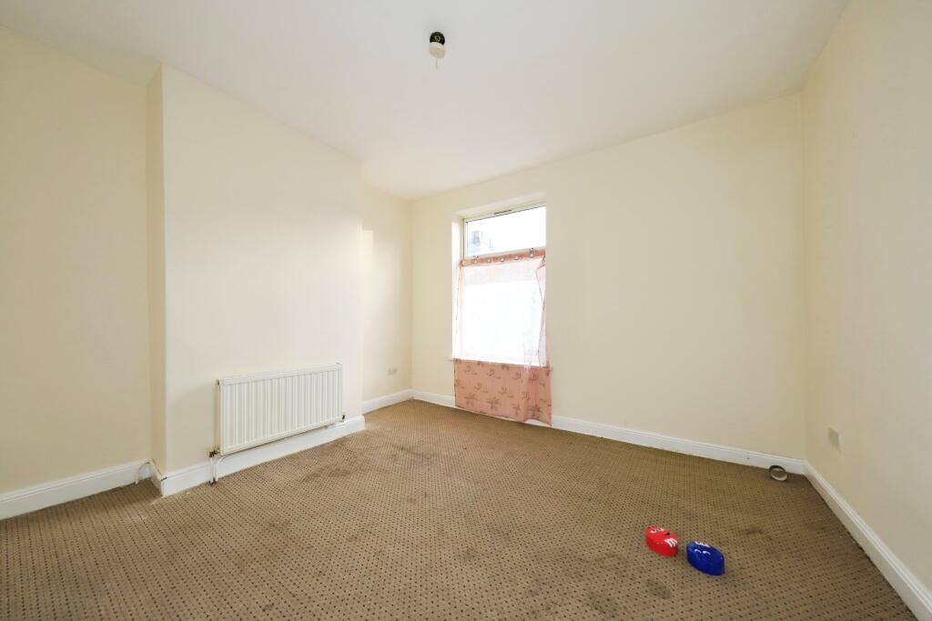 2 bed House