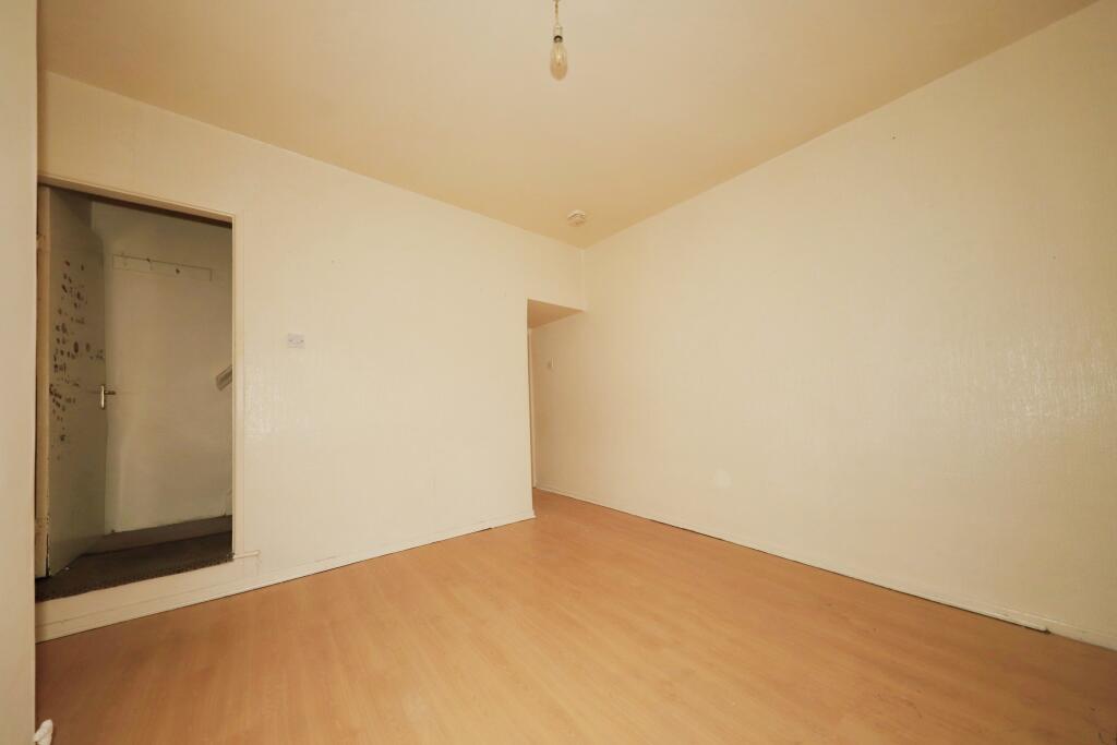 2 bed House