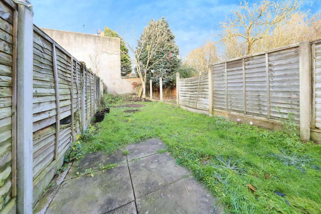 2 bed House