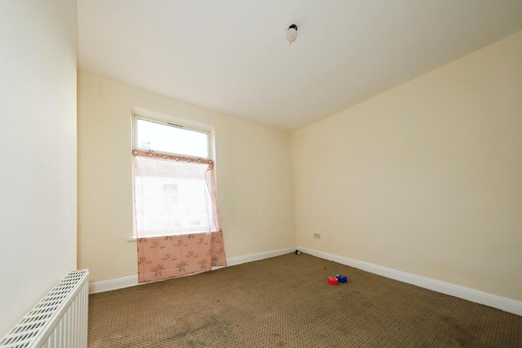 2 bed House