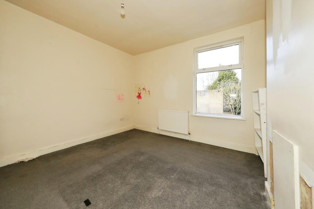 2 bed House