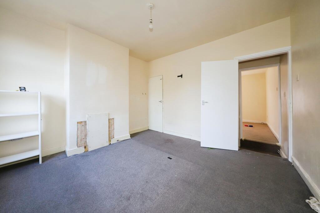 2 bed House