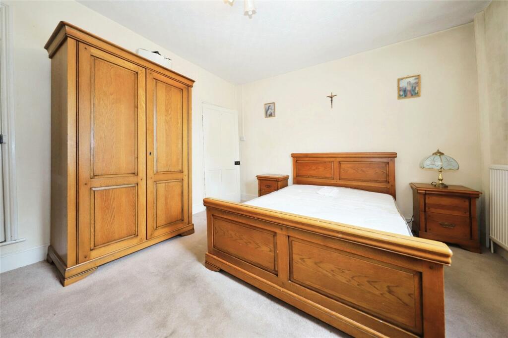 2 bed House