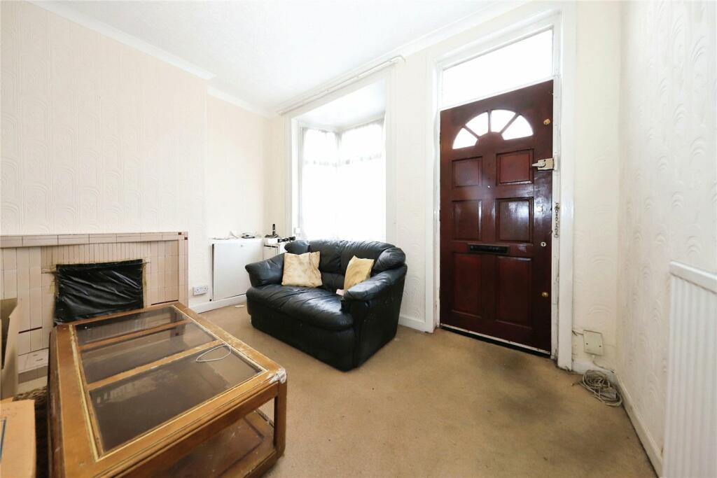 2 bed House