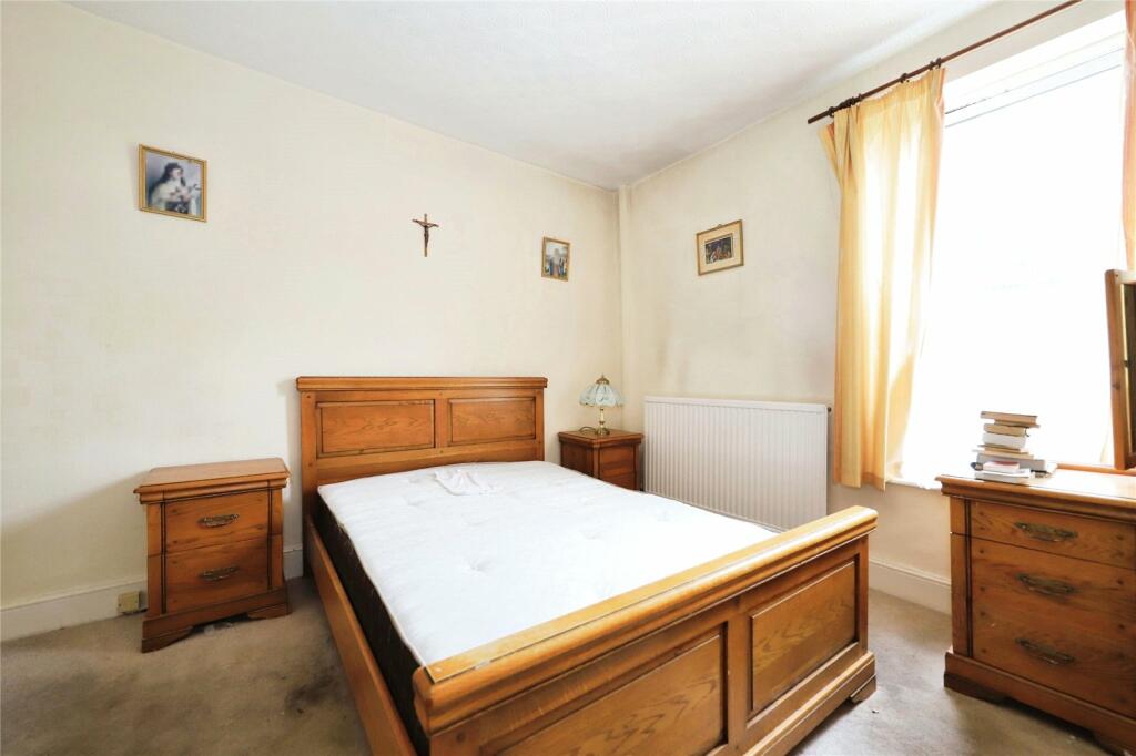2 bed House