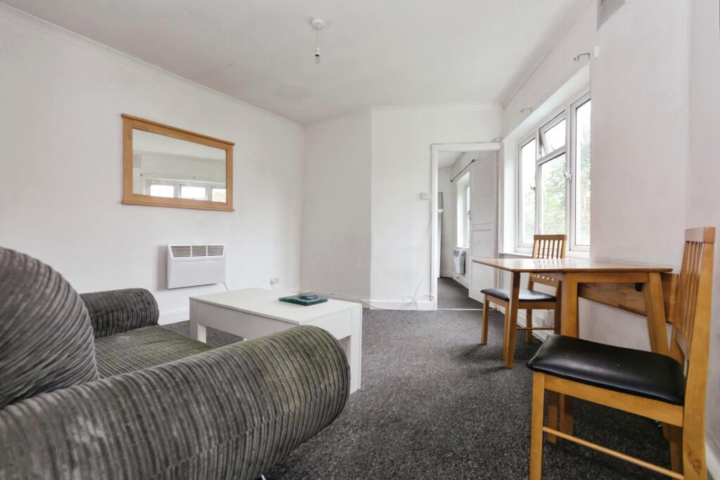 1 bed Apartment