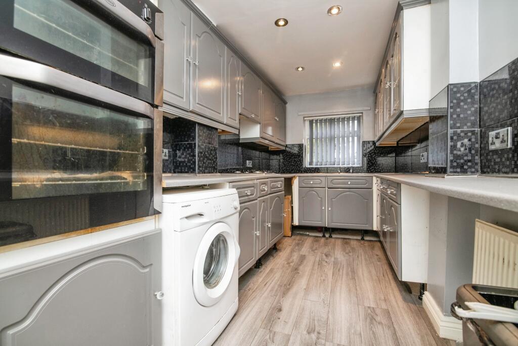 4 bed Terraced