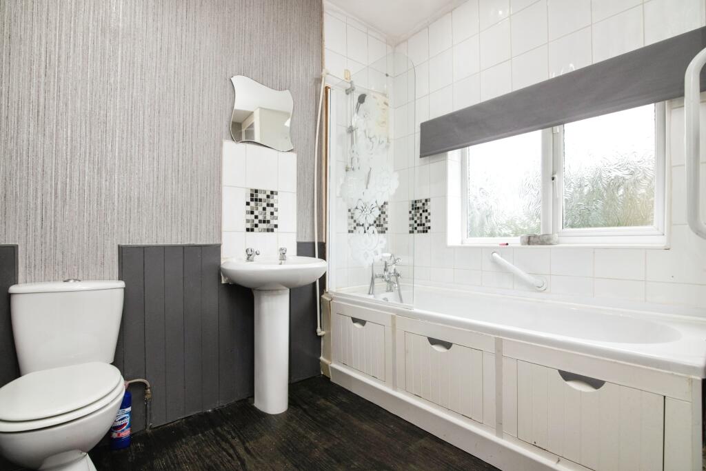4 bed Terraced