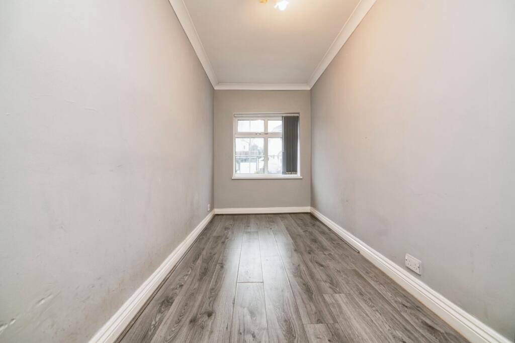 4 bed Terraced
