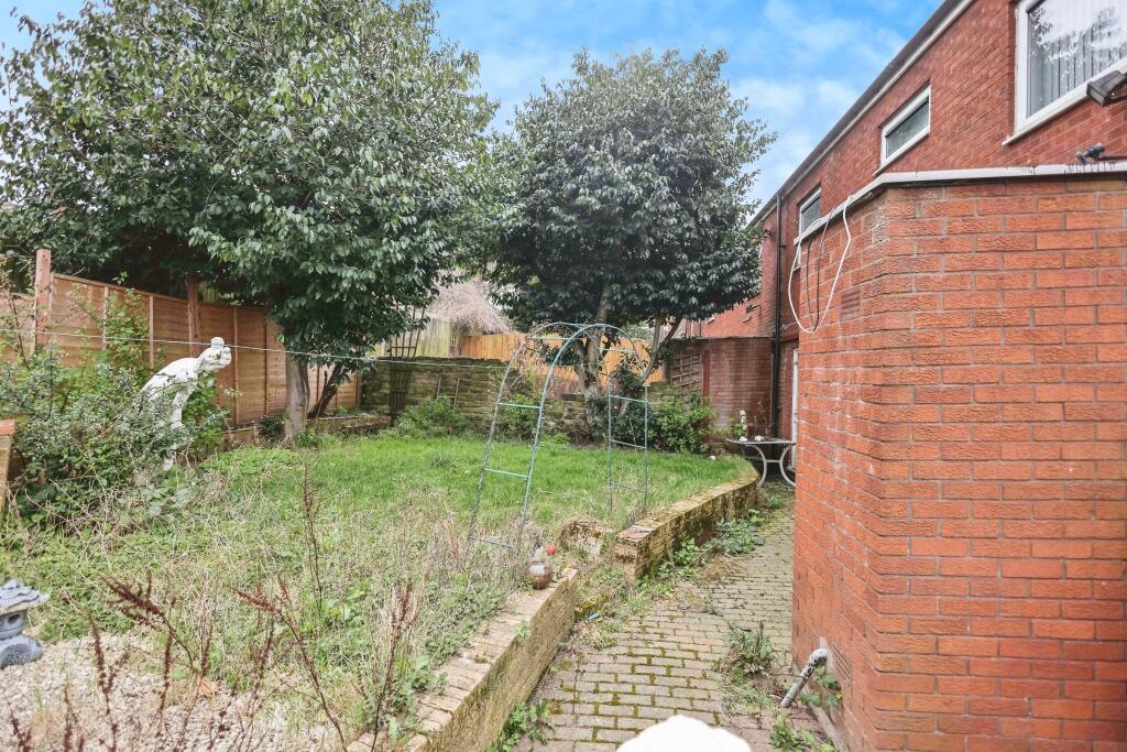 2 bed Ground Maisonette