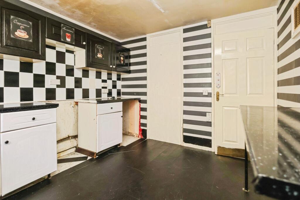 2 bed Ground Maisonette