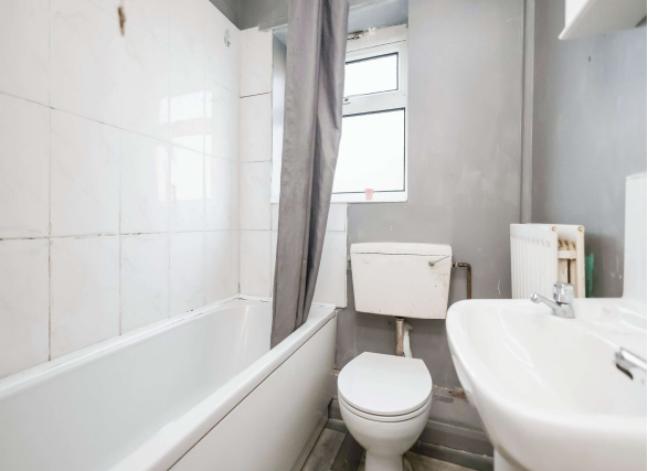 3 bed End of Terrace