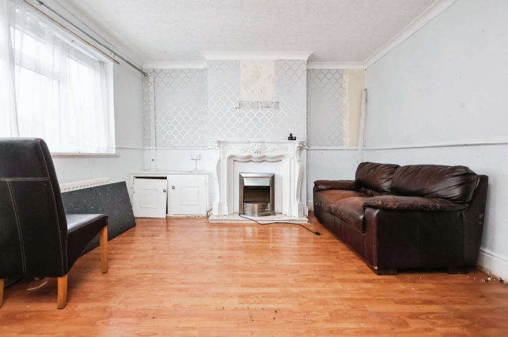 3 bed End of Terrace