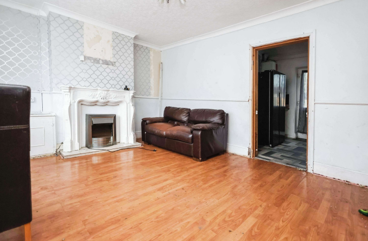 3 bed End of Terrace