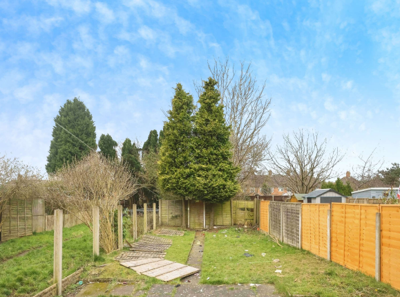 3 bed End of Terrace