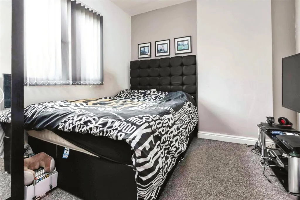 4 bed Terraced