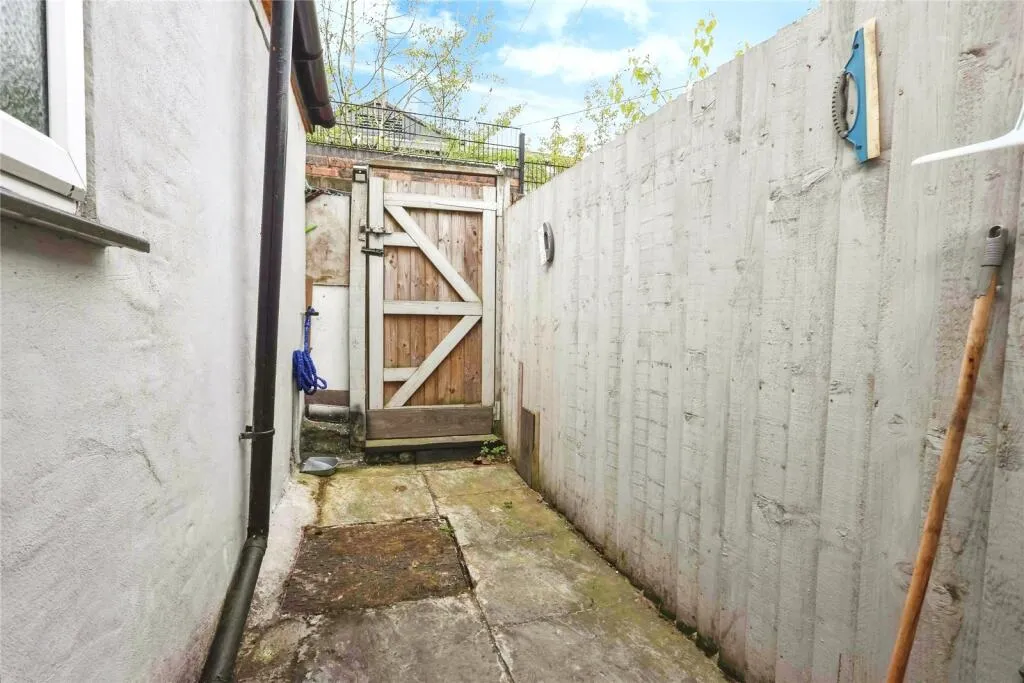 4 bed Terraced