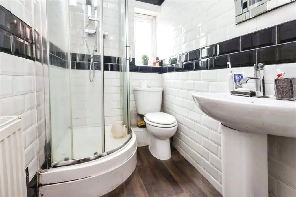 4 bed Terraced