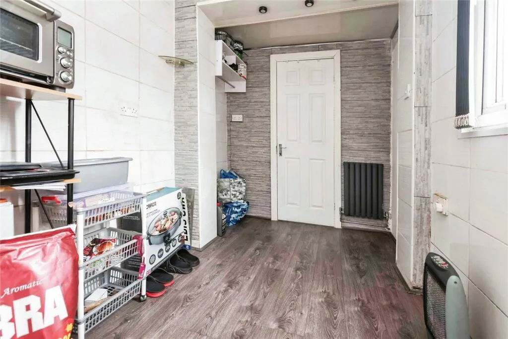 4 bed Terraced