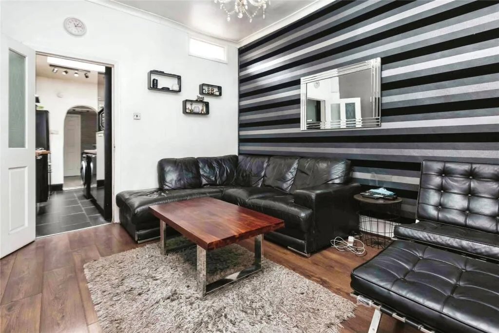 4 bed Terraced
