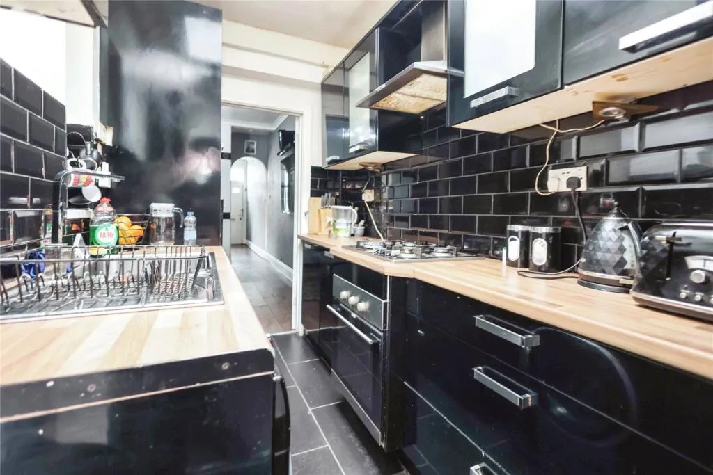 4 bed Terraced