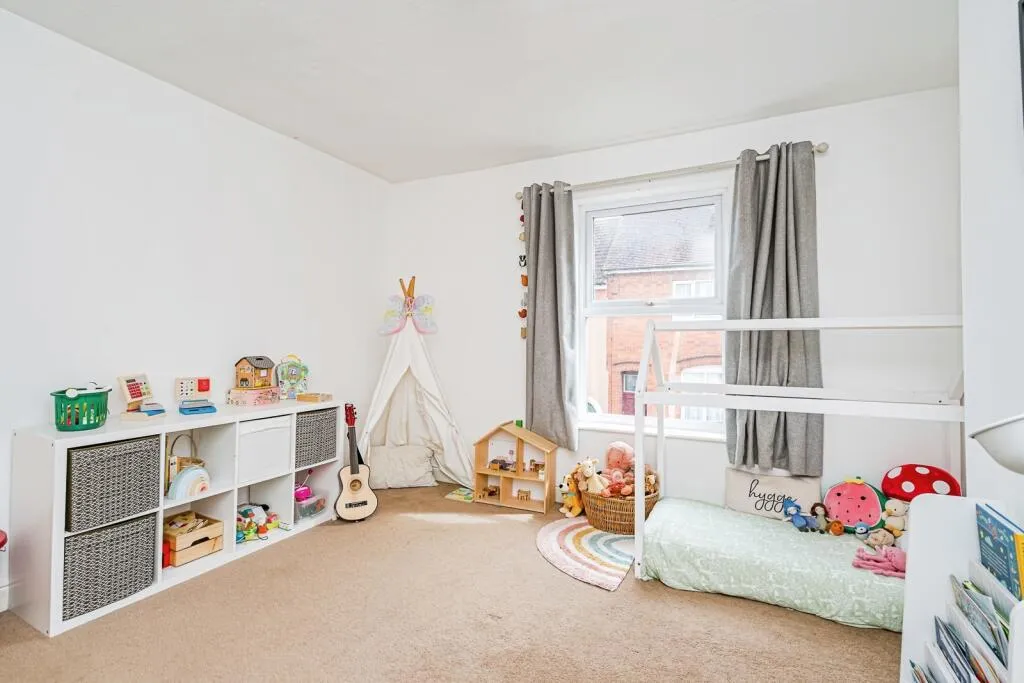 2 bed Terraced