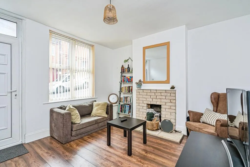 2 bed Terraced