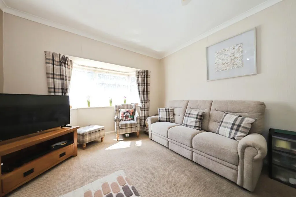 2 bed Semi-Detached