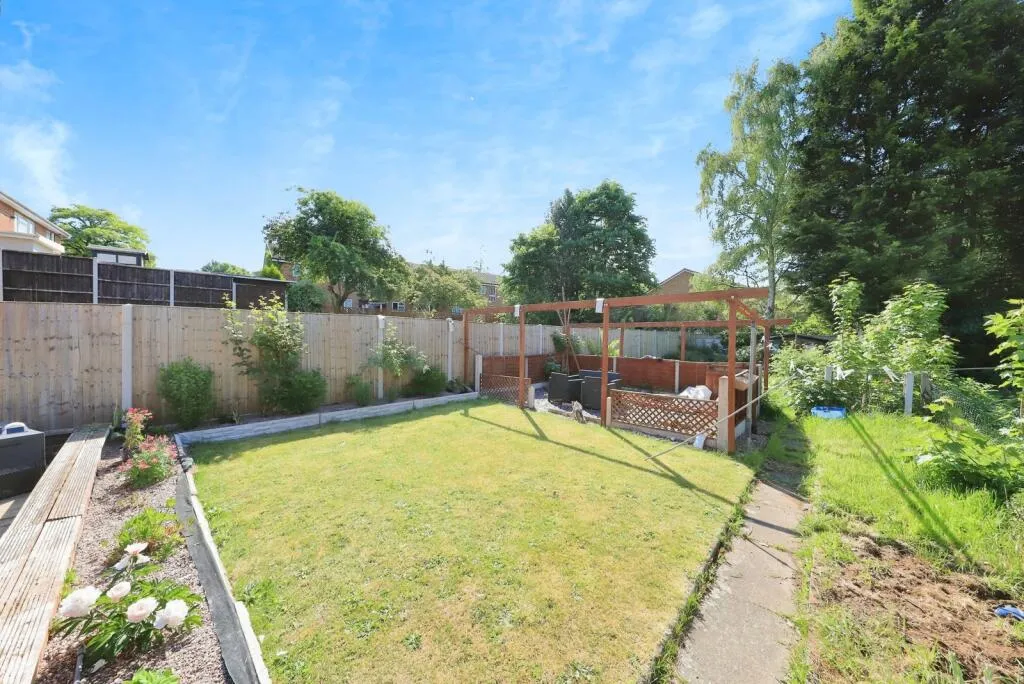 2 bed Semi-Detached