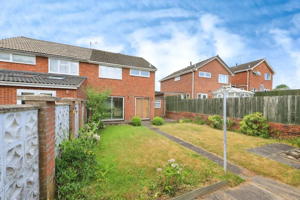 3 bed Semi-Detached