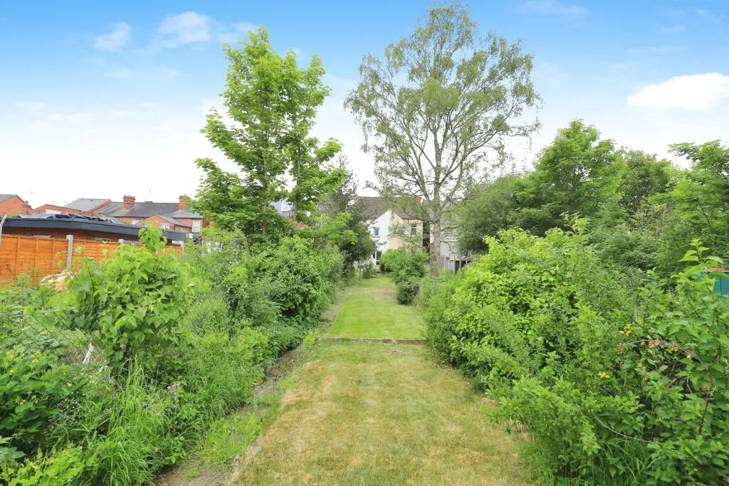 2 bed Semi-Detached