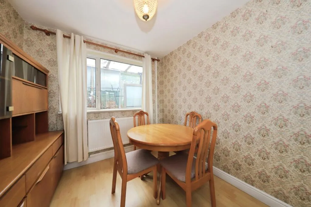 3 bed Semi-Detached